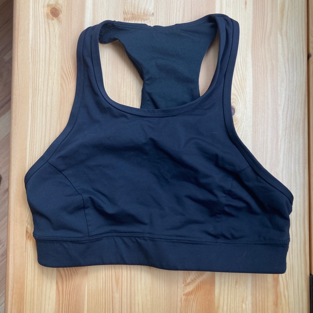 Small Black Lululemon Sports Bra maybe a size 4